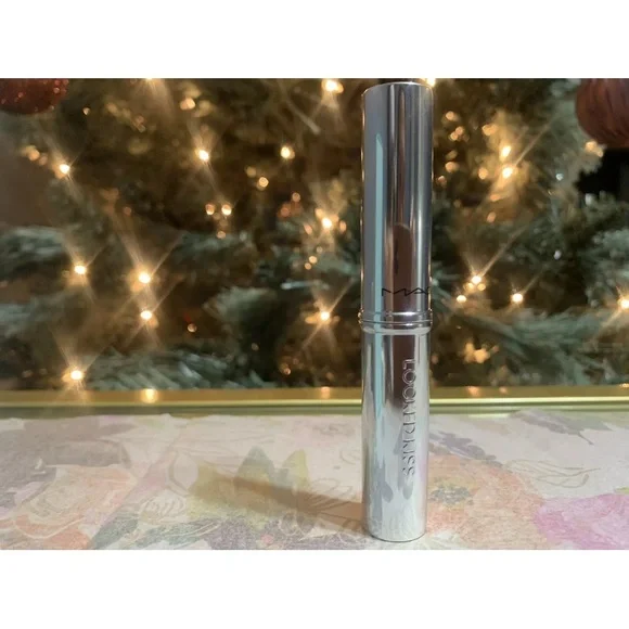 MAC Locked Kiss 24HR Lipstick #81 Gutsy - Picture 2 of 5